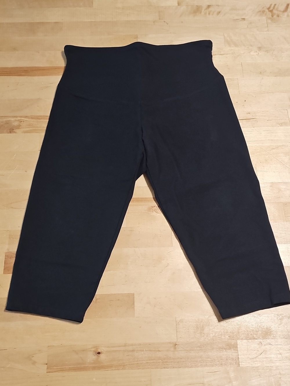 ​Yummie Talia High Waist Capri Leggings Black Size Large